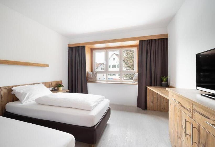 Номер бизнес-класса, Snooze Apartments