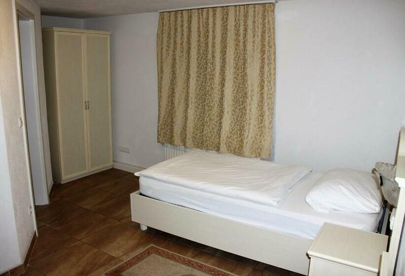 اتاق استاندارد یک نفره, Villa Toscana