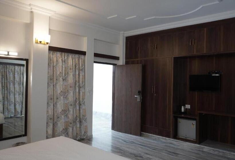 Номер Deluxe Кровать Кинг, The Orchard House   A Boutique