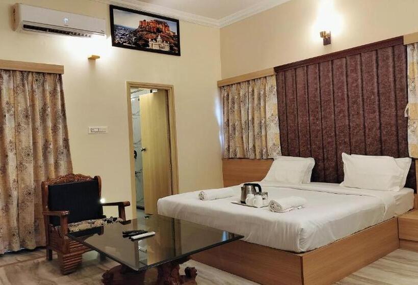 Номер Deluxe Кровать Кинг, The Orchard House   A Boutique