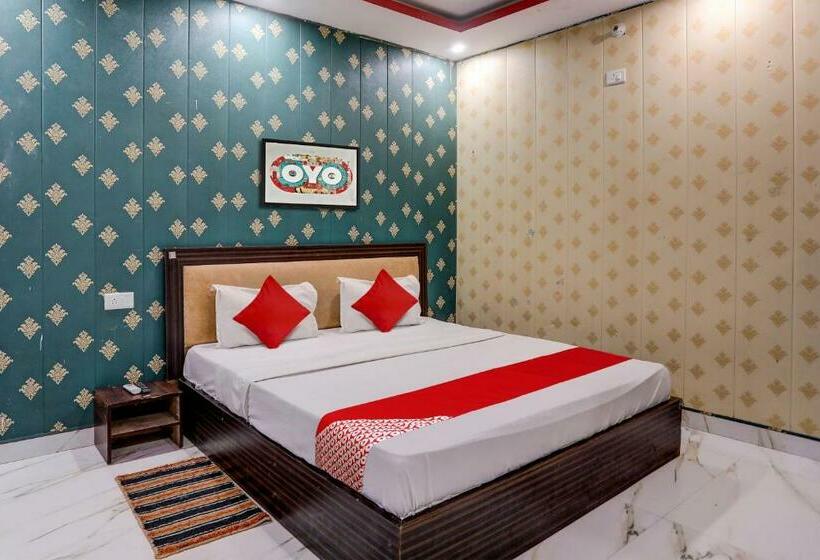 اتاق کلاسیک سه تخته, Oyo Flagship 81296 Sh
