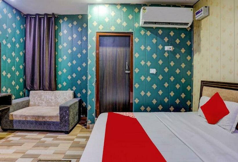 اتاق کلاسیک سه تخته, Oyo Flagship 81296 Sh