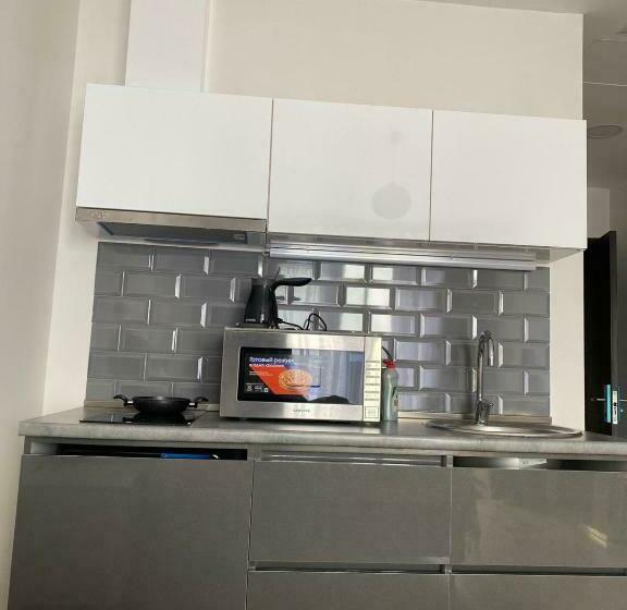 استودیوی سوپریور, Bianca Residential