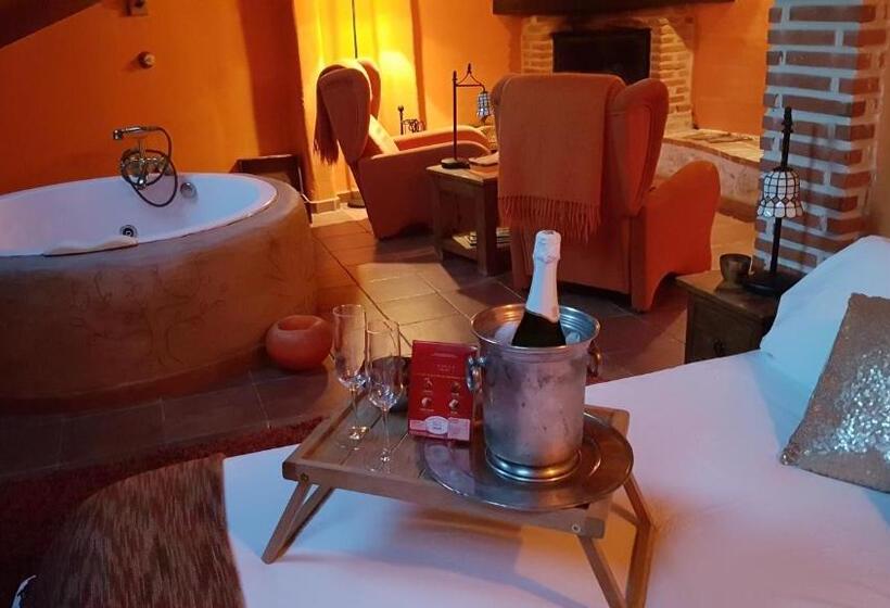 Номер Deluxe, El Planeta Escondido