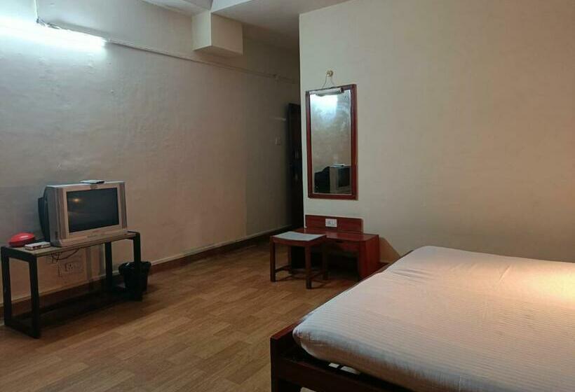 带大床的豪华间, Natures Retreat S And Resorts