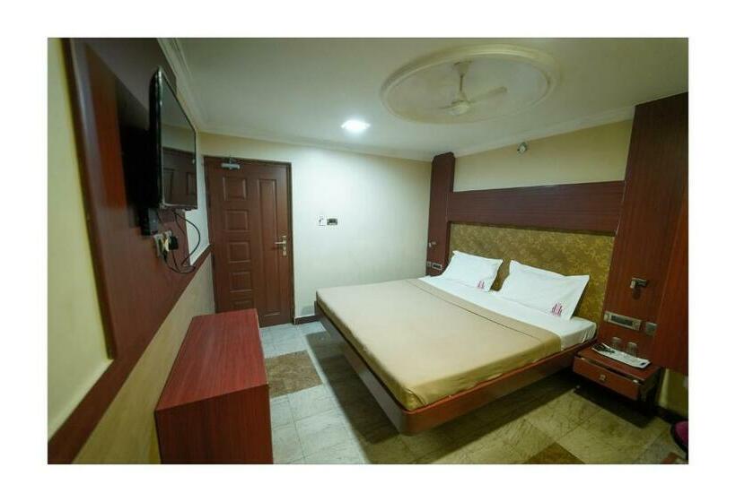 标准间, Everest Park Residency