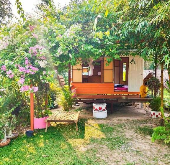Семейный Номер, Phonphusang Utopia Farmstay
