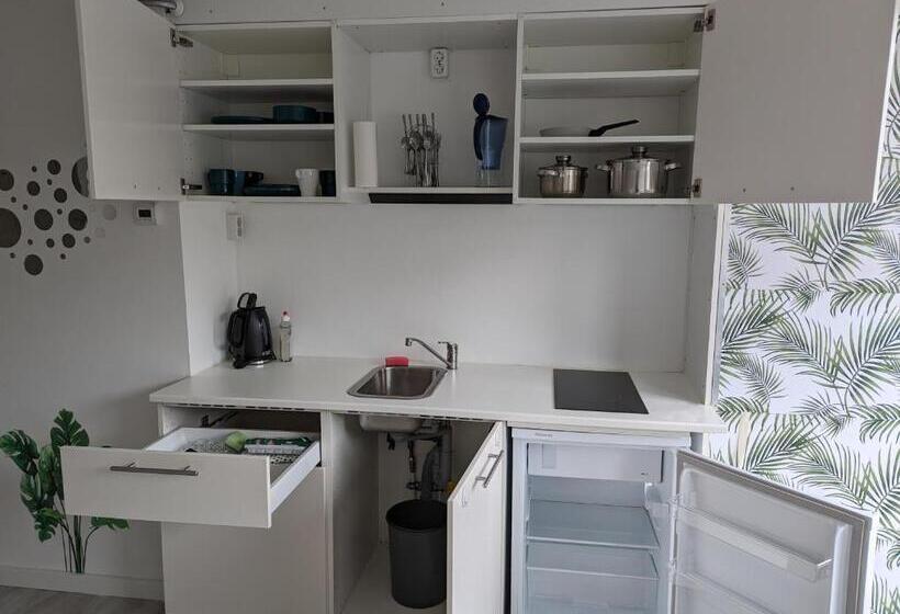 标准间, Ground Floor Studio & 2 Bikes
