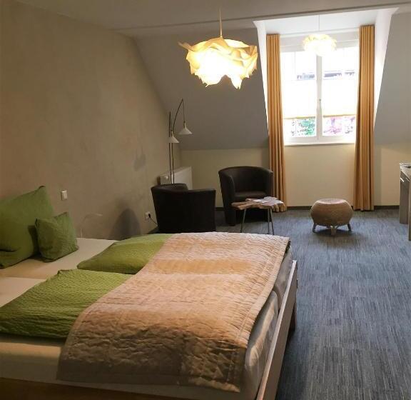 Полулюкс, Alter Winzerhof Weisenheim Am Berg E.k
