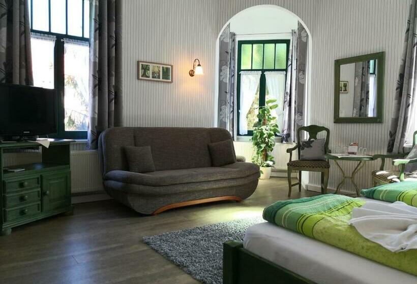 标准间, Villa Alice