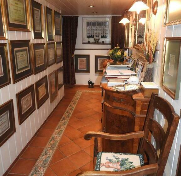 标准间, Villa Bomberg