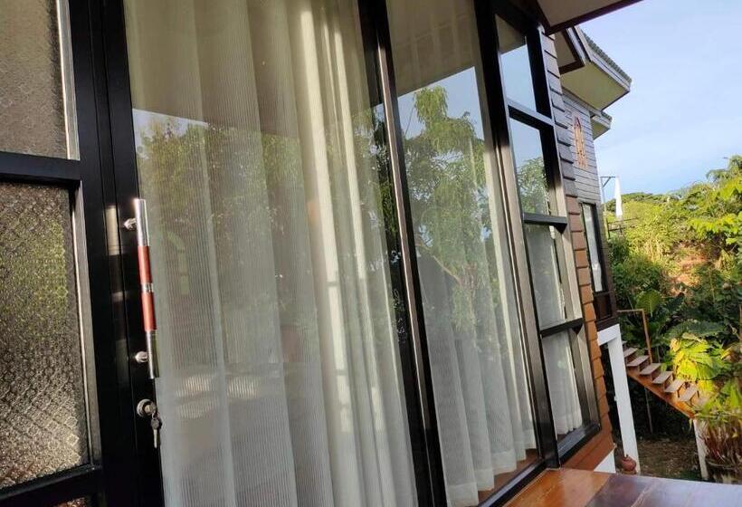 Номер Deluxe с Балконом, Destiny Home Stay