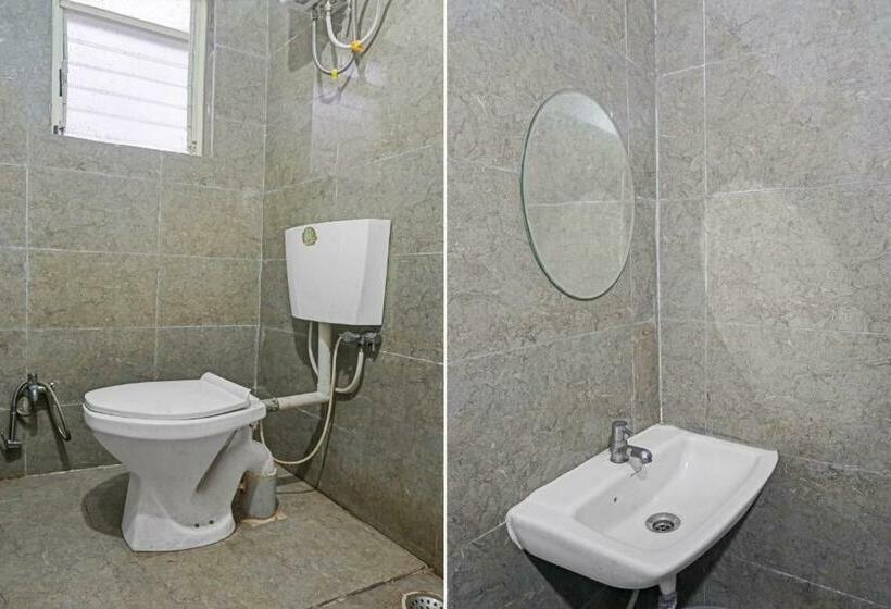 Трехместный Номер Классика, Oyo Flagship 88826 Pruthvi Lodging
