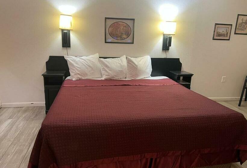 Стандартный Номер Кровать Кинг, Central Motel