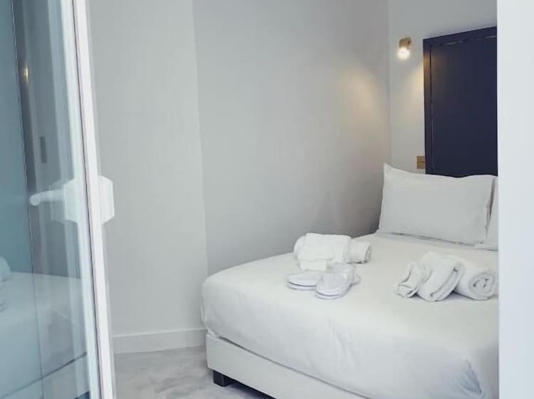 스탠다드 룸, Avaton   1 Min Du Palais   Cannes Centre