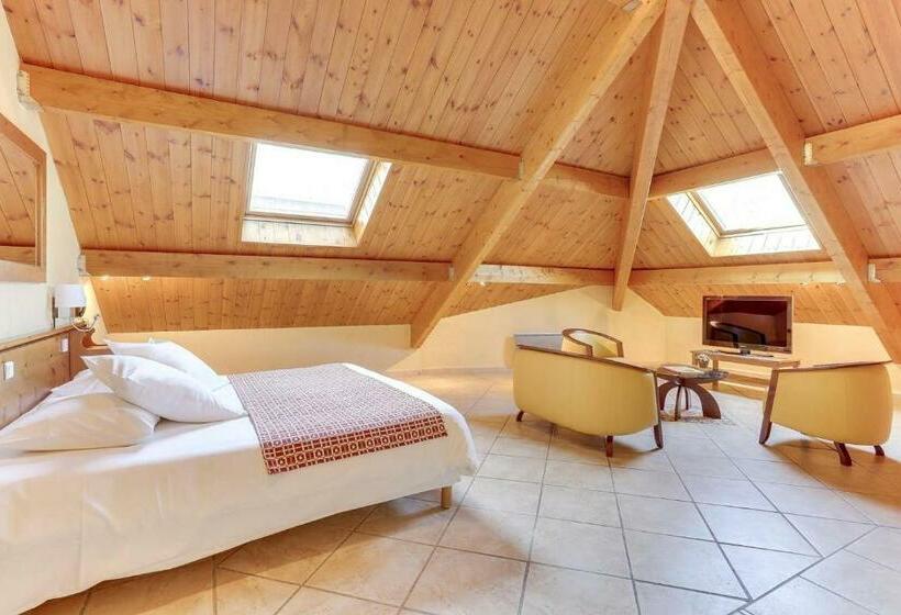 اتاق خانوادگی, Hôtel Mont Thabor Serre Chevalier