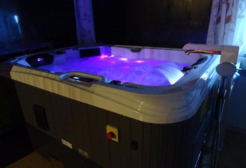 Трехместный Номер Deluxe, Les Chambres D Hotes Au Bois Fleuri