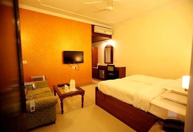 Номер Deluxe, Mahalakshmi Palace