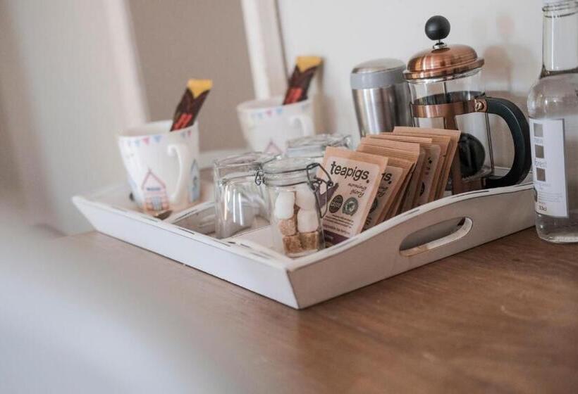Номер Deluxe, Swan