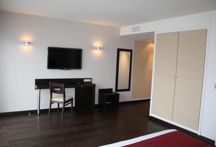 Номер Executive, Logis Hôtel Terre De Loire