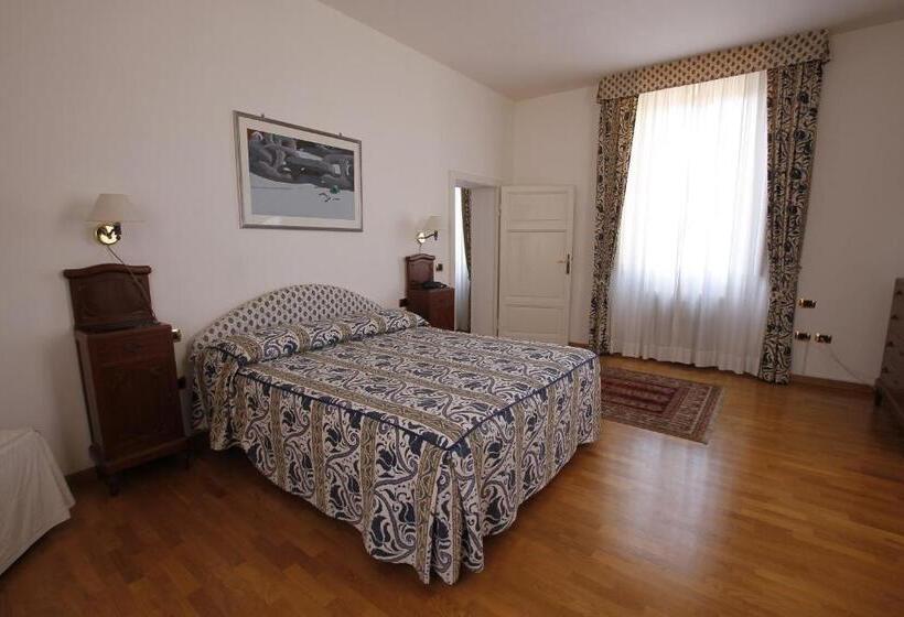小型套房, Albergo Italia
