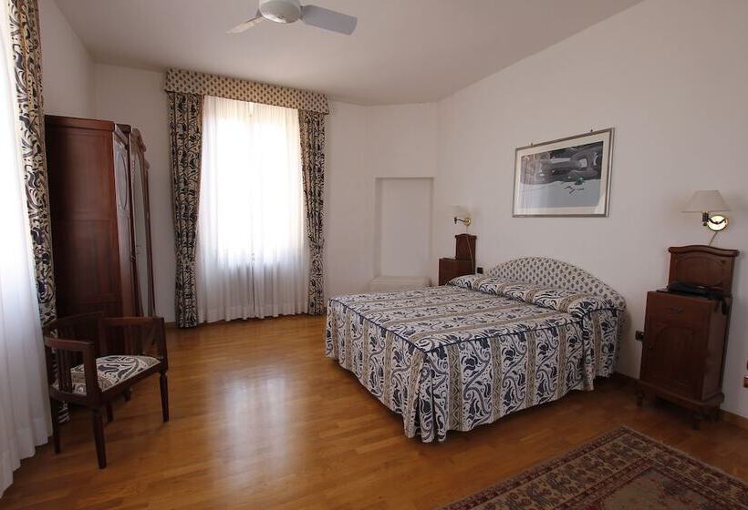小型套房, Albergo Italia
