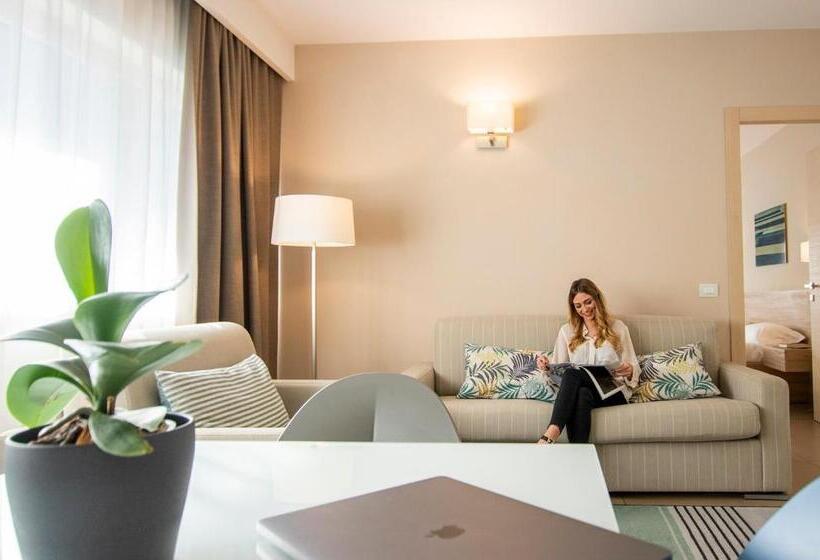 スイート, Dimorae Rooms And Suites   Apartments