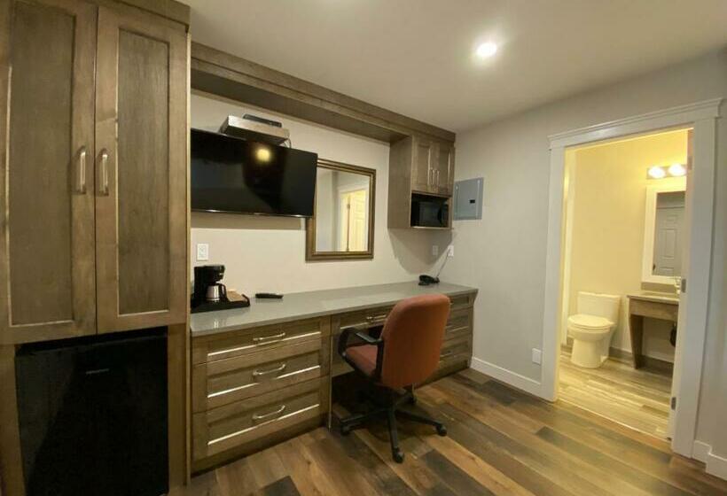 Номер Стандарт, Sahara Courtyard Inn Osoyoos