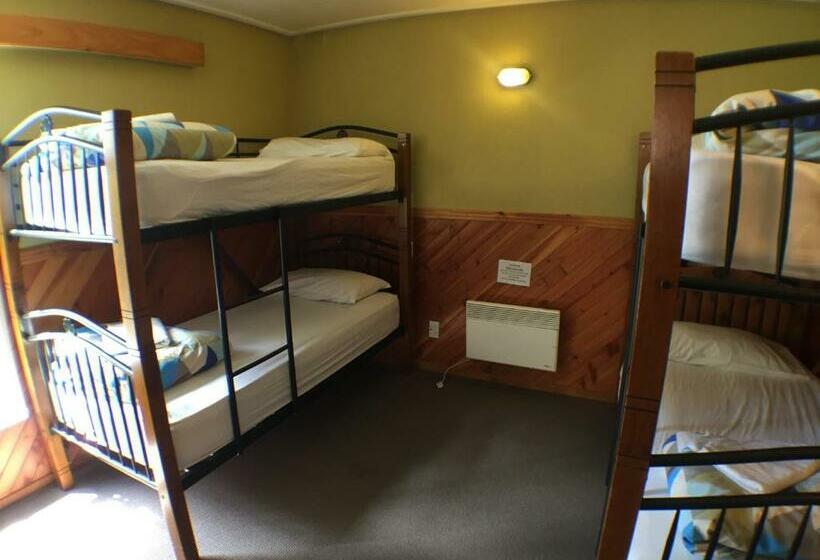 מיטה בחדר משותף, Te Anau Lakefront Backpackers