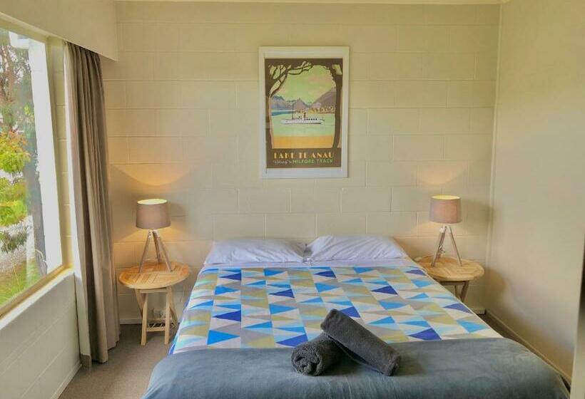 Номер Стандарт, Te Anau Lakefront Backpackers