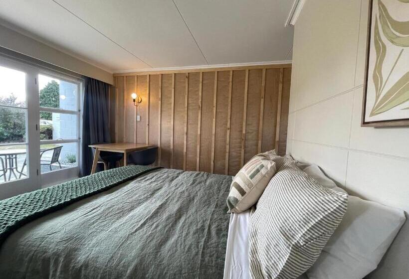 חדר סטנדרט לשלושה, Te Anau Lakefront Backpackers