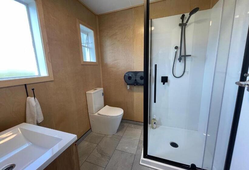 חדר סטנדרט לשלושה, Te Anau Lakefront Backpackers