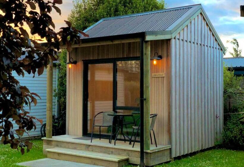 Хижина, Te Anau Lakefront Backpackers