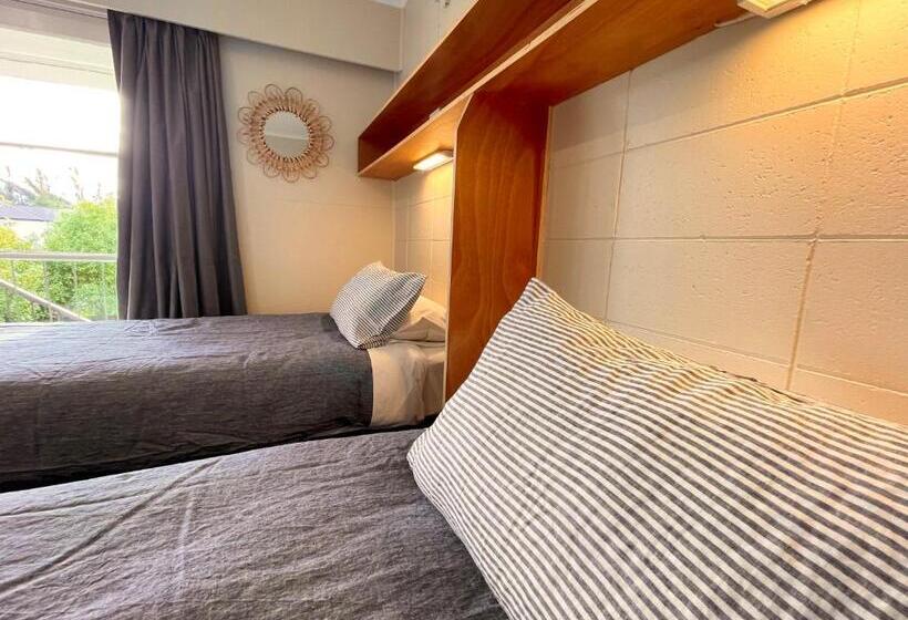 חדר סטנדרט לארבעה, Te Anau Lakefront Backpackers