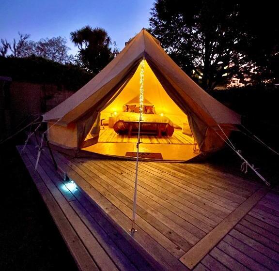 Standard Tent, Te Anau Lakefront Backpackers