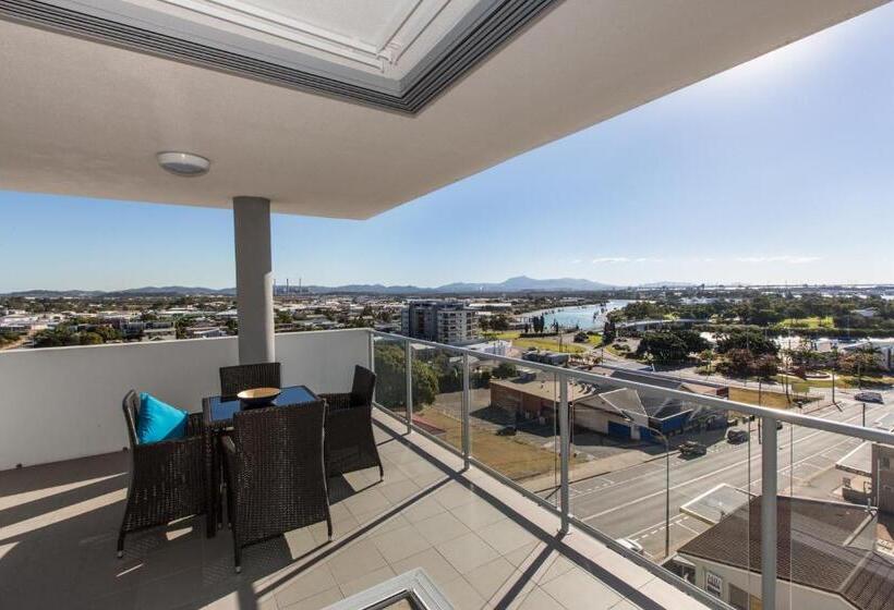 2 Bedrooms Apartment River View, Curtis Central Apartments Official