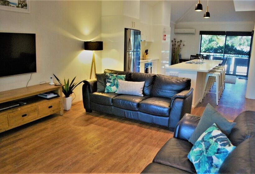 Apartamento 3 Dormitórios, Outrigger Bay