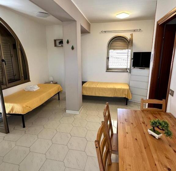 1 Bedroom Penthouse Apartment, Sicily In Love 2   Rooms & Breakfast