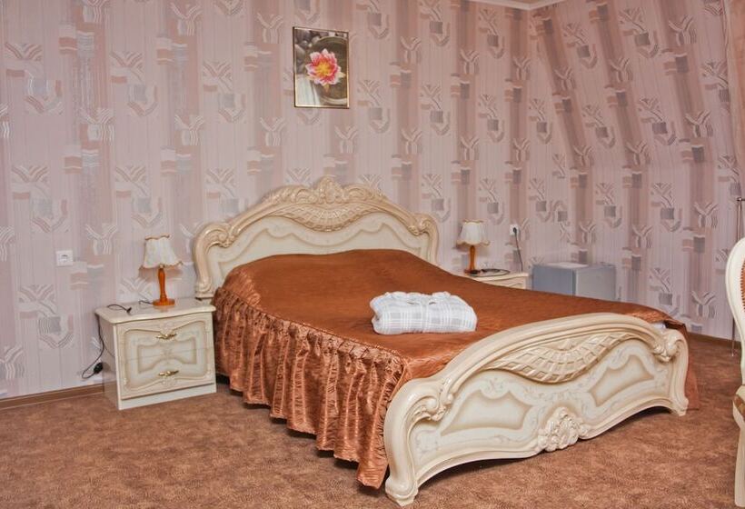 Люкс, Grand City