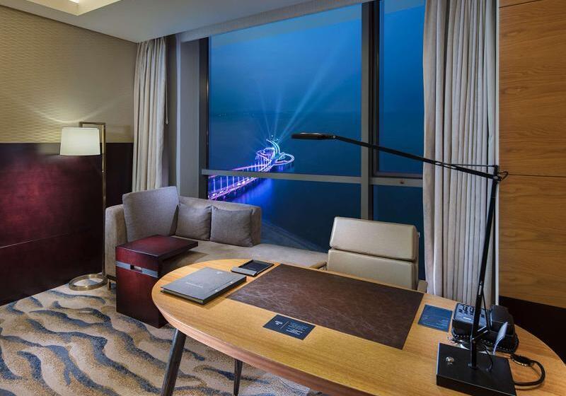 اتاق استاندارد با چشم‌انداز دریا, Hilton Yantai Golden Coast