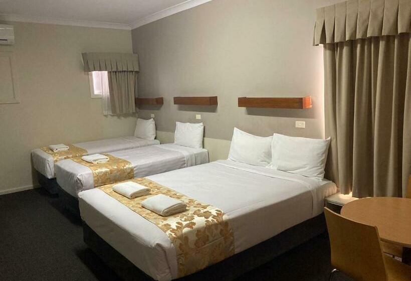اتاق خانوادگی, Country Lodge Motor Inn