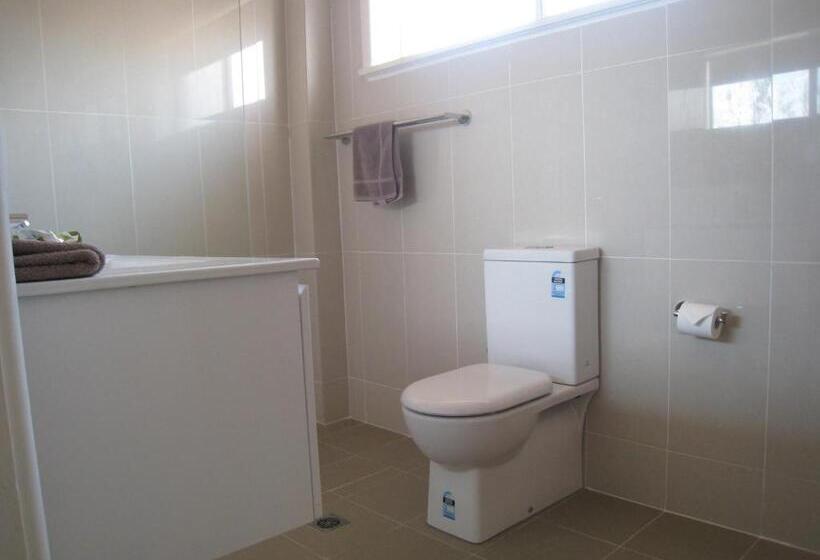 آپارتمان 3 خوابه, Country Lodge Motor Inn