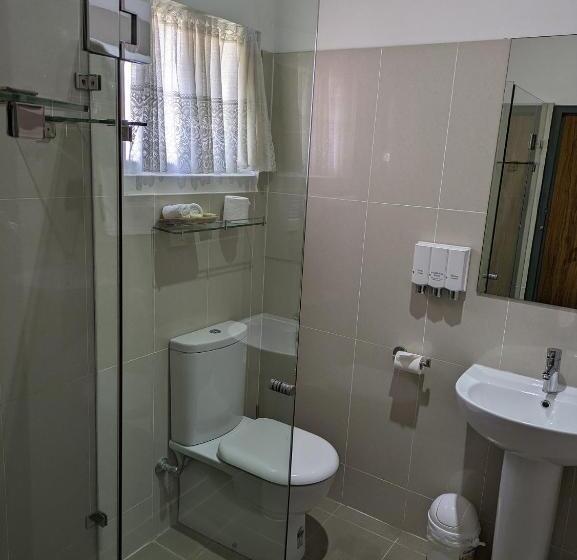 اتاق راحتی, Country Lodge Motor Inn