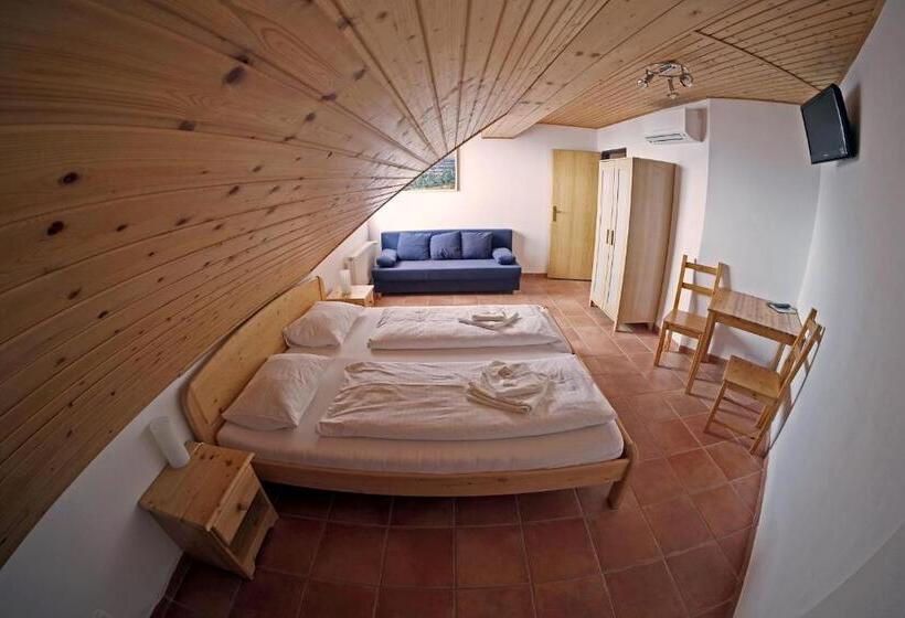 اتاق لوکس, Kreta