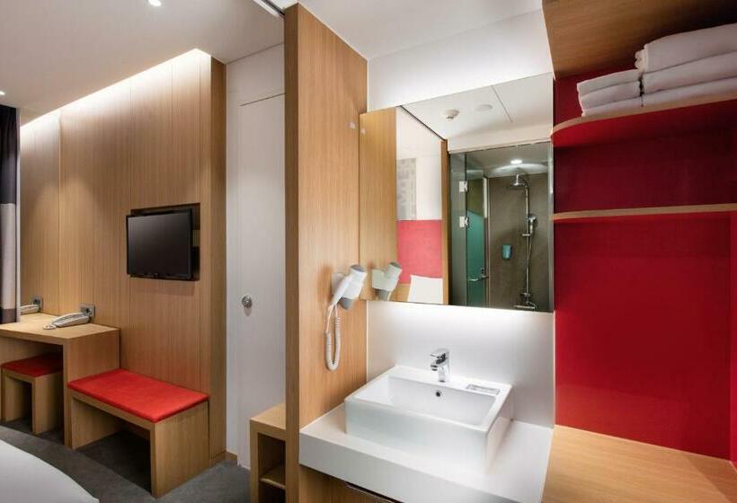 Номер Стандарт Трехместный, Travelodge Dongdaemun Seoul