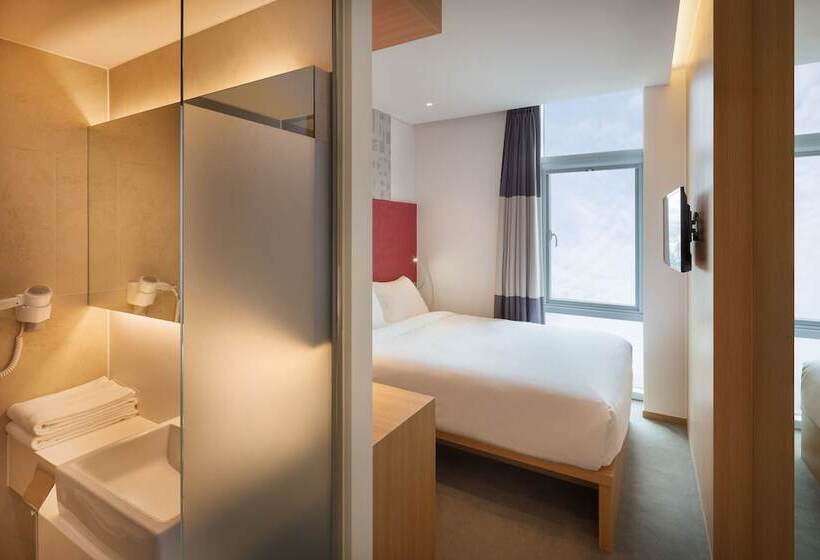 Номер Superior, Travelodge Dongdaemun Seoul