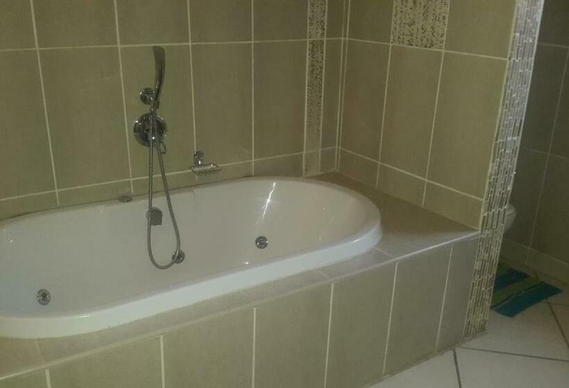 Номер Executive, Ikaze Guest House