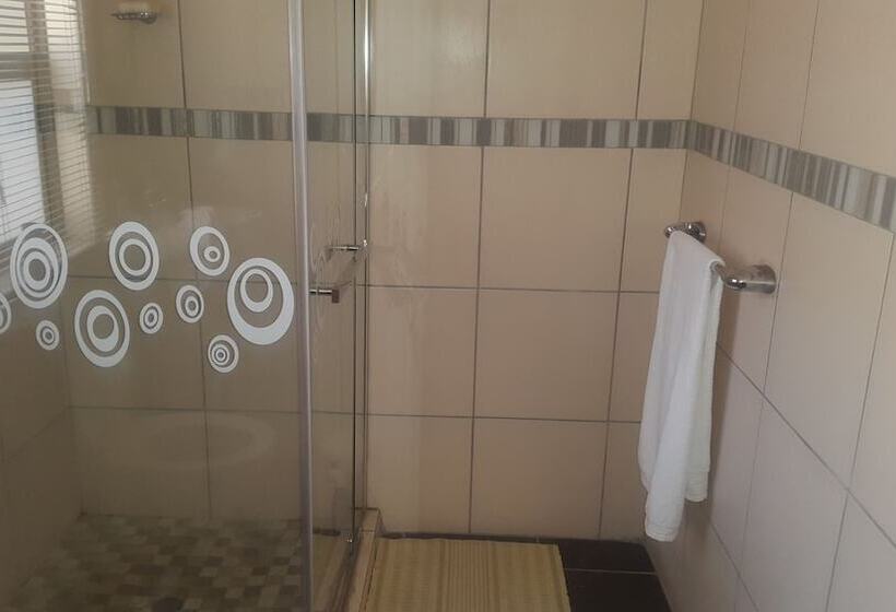 Номер Executive, Ikaze Guest House