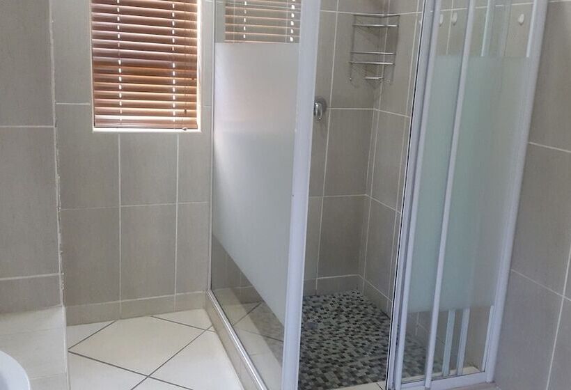 غرفة عائلية, Ikaze Guest House