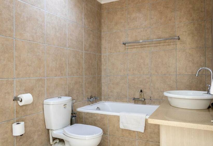 Апартаменты 3 Спальни, Point Village Hotel And Self Catering